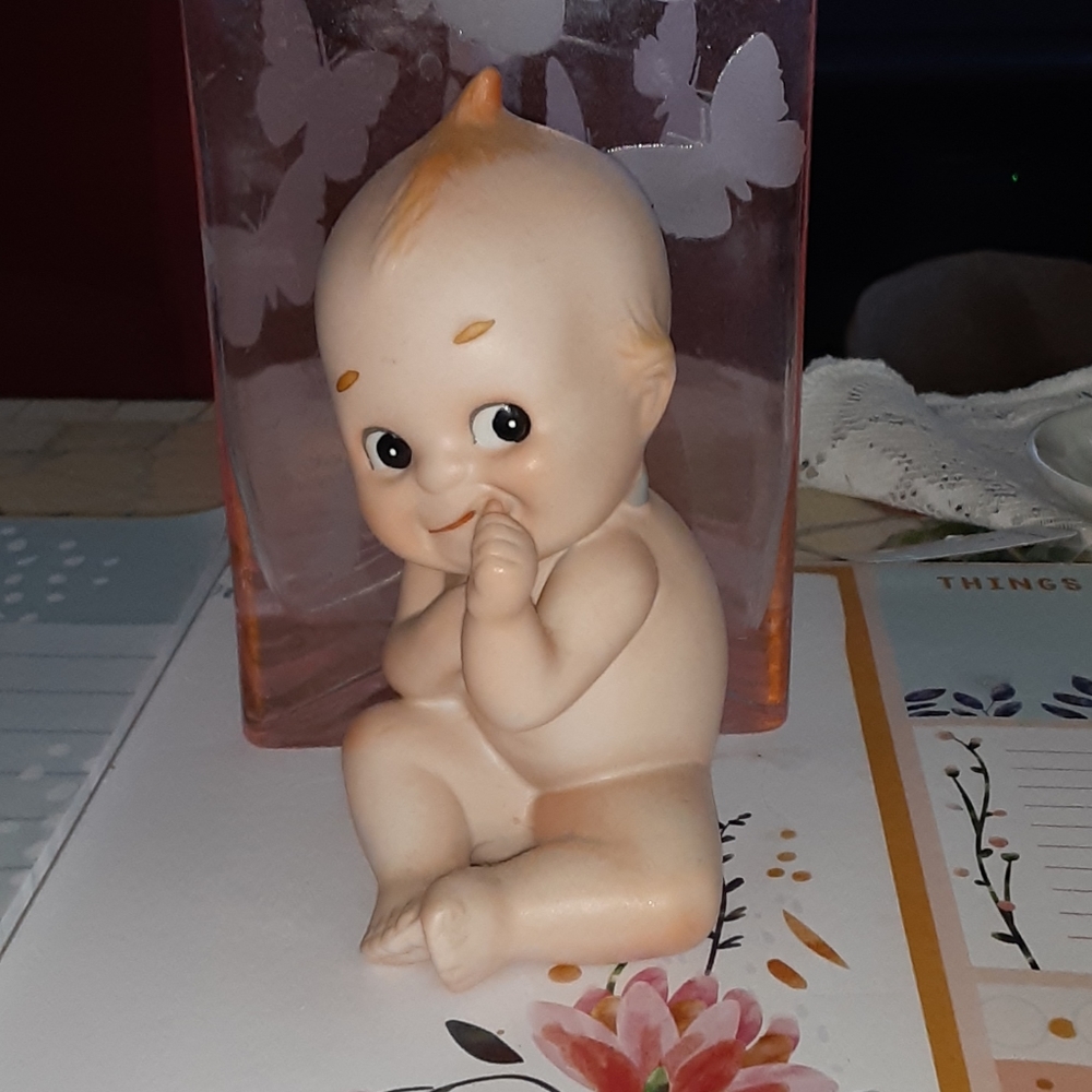 5" tall kewpie Lefton Porcelain figurine